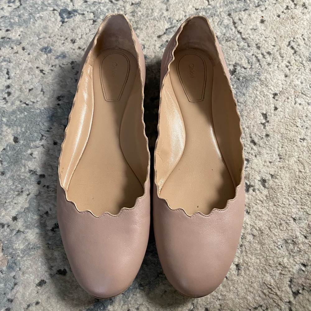 Chloe Scalloped Edge Flats in Nude